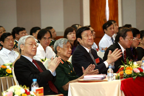 ກອງປະຊຸມຕົວແບບກ້າວໜ້າທົ່ວກອງທັບຮ່ຳຮຽນ,ເຮັດຕາມແບບຢ່າງຄຸນສົມບັດໂຮ່ຈິມິນ